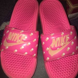 Nike slides